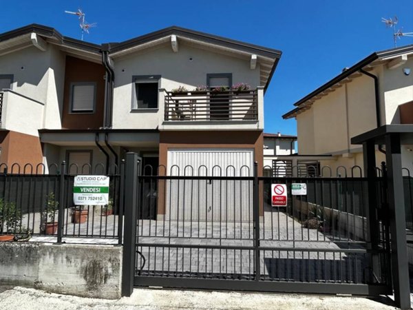 casa indipendente in vendita a Tavazzano con Villavesco