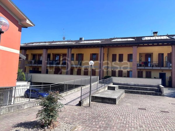 appartamento in vendita a Tavazzano con Villavesco in zona Villavesco
