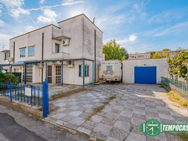 appartamento in vendita a Tavazzano con Villavesco in zona Tavazzano