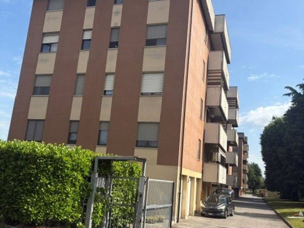appartamento in vendita a Tavazzano con Villavesco