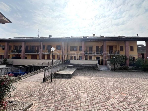 appartamento in vendita a Tavazzano con Villavesco in zona Villavesco