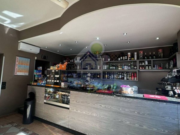 intera palazzina in vendita a Tavazzano con Villavesco in zona Tavazzano