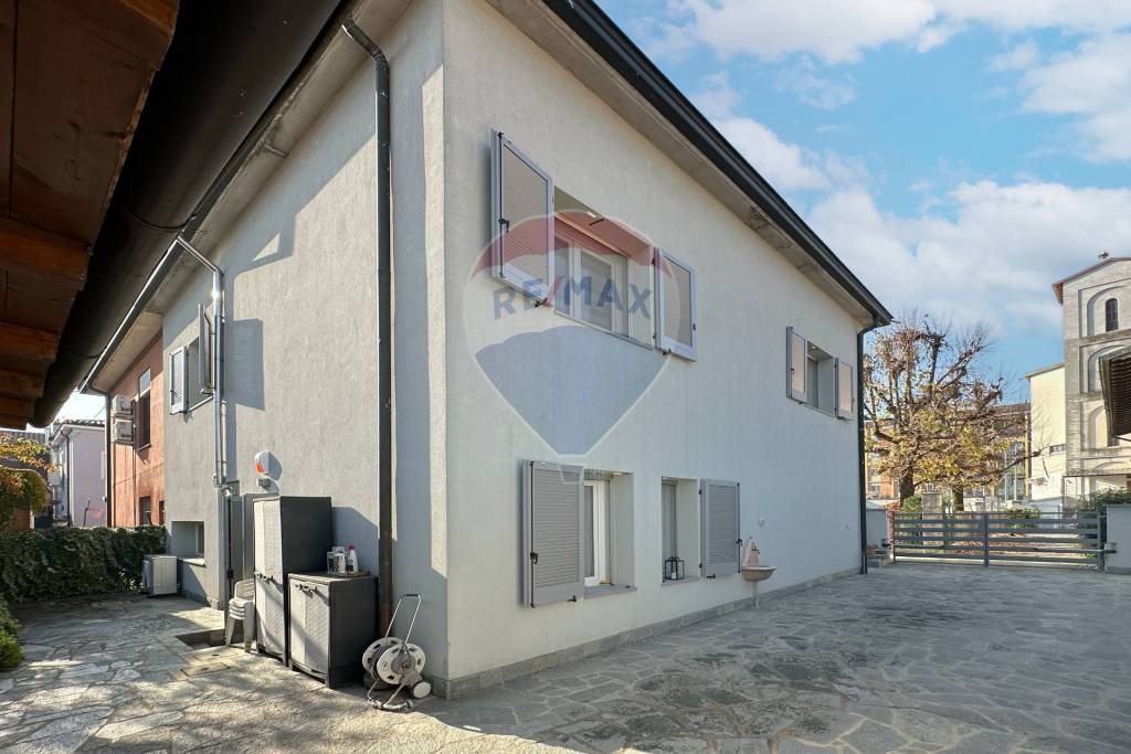 appartamento in vendita a Tavazzano con Villavesco in zona Tavazzano