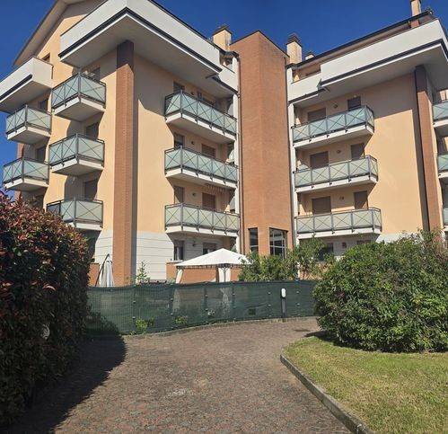 appartamento in vendita a Tavazzano con Villavesco