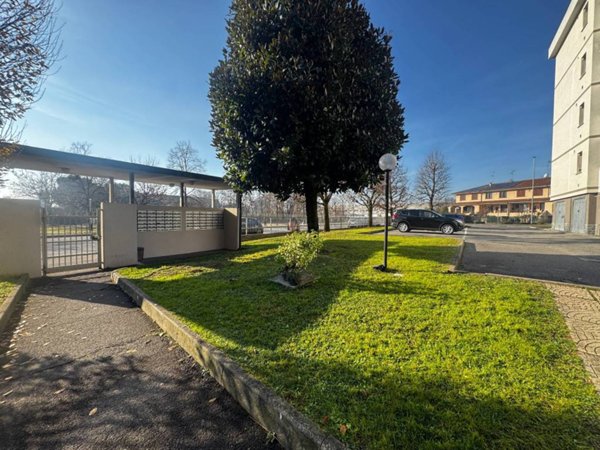 appartamento in vendita a Tavazzano con Villavesco in zona Tavazzano