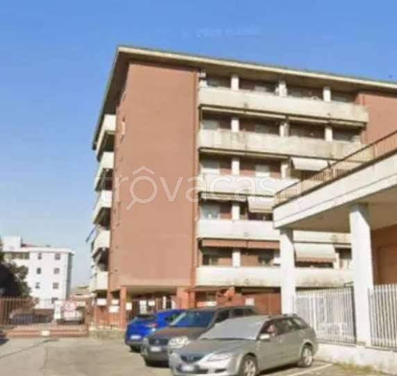 appartamento in vendita a Tavazzano con Villavesco in zona Pezzolo