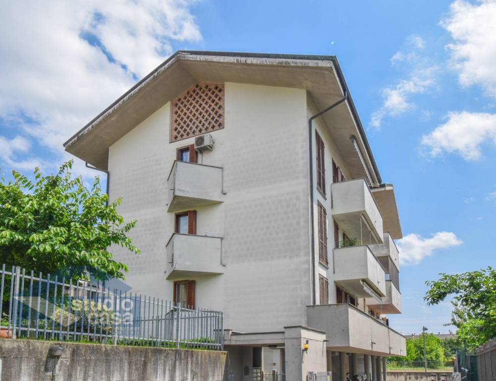 appartamento in vendita a Tavazzano con Villavesco in zona Villavesco