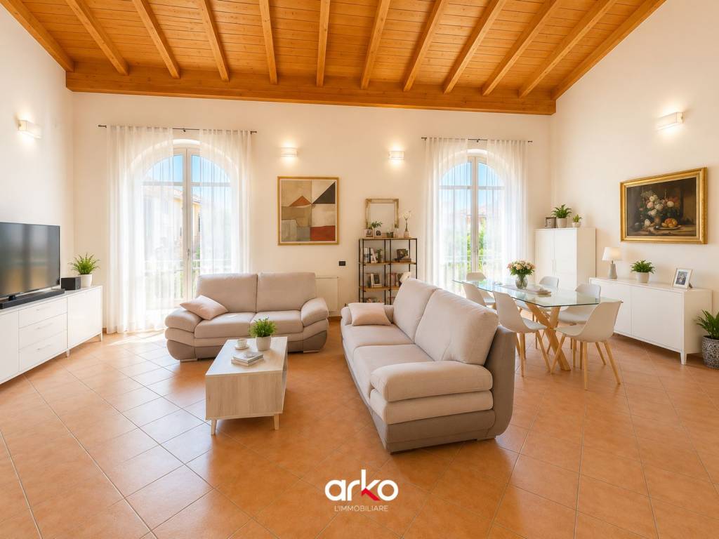 casa indipendente in vendita a Tavazzano con Villavesco in zona Tavazzano