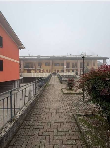 appartamento in vendita a Tavazzano con Villavesco in zona Villavesco