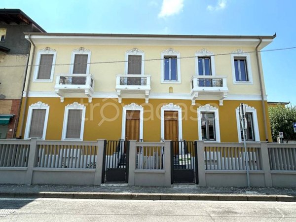 casa indipendente in vendita a Tavazzano con Villavesco in zona Tavazzano