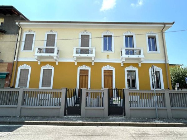 casa indipendente in vendita a Tavazzano con Villavesco in zona Tavazzano