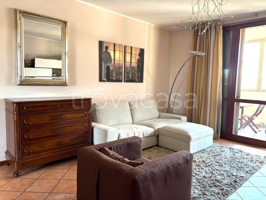 appartamento in vendita a Tavazzano con Villavesco in zona Villavesco