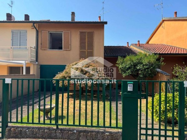 casa indipendente in vendita a Tavazzano con Villavesco in zona Tavazzano