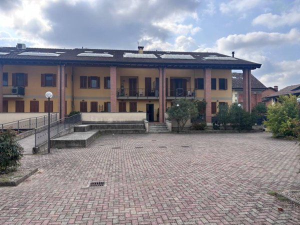 appartamento in vendita a Tavazzano con Villavesco in zona Villavesco