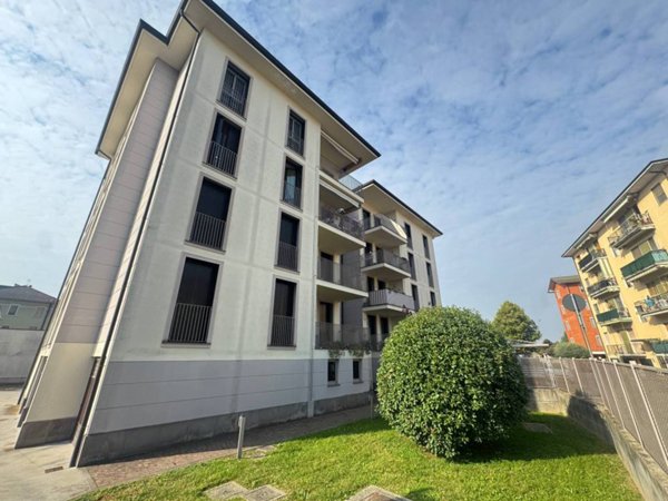 appartamento in vendita a Tavazzano con Villavesco in zona Tavazzano