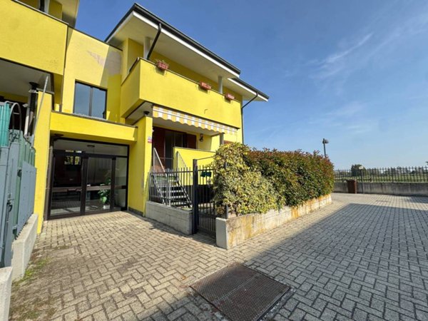 appartamento in vendita a Tavazzano con Villavesco in zona Villavesco