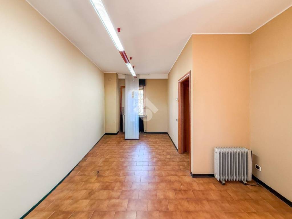 negozio in vendita a Terranova dei Passerini