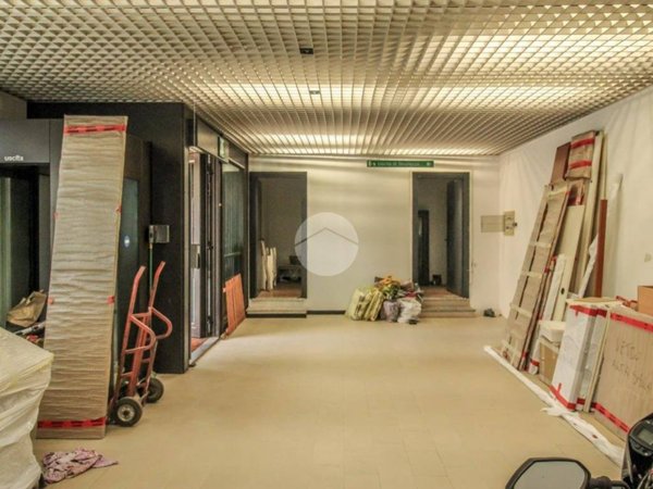 negozio in vendita a Terranova dei Passerini