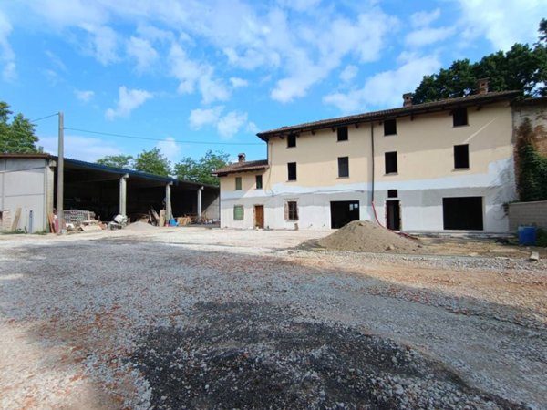 casa indipendente in vendita a Terranova dei Passerini