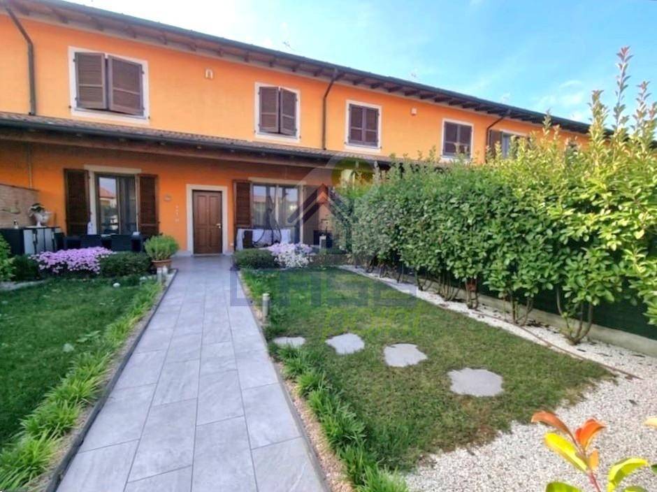 casa indipendente in vendita a Terranova dei Passerini