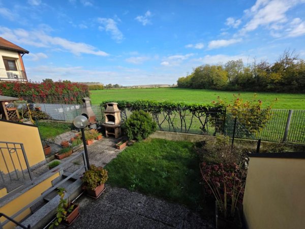 casa indipendente in vendita a Turano Lodigiano in zona Robecco