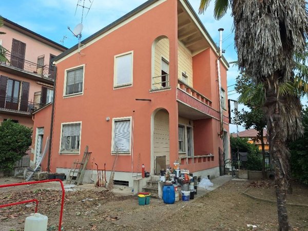 casa indipendente in vendita a Turano Lodigiano