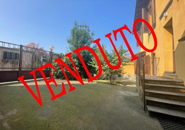 casa indipendente in vendita a Turano Lodigiano in zona Robecco