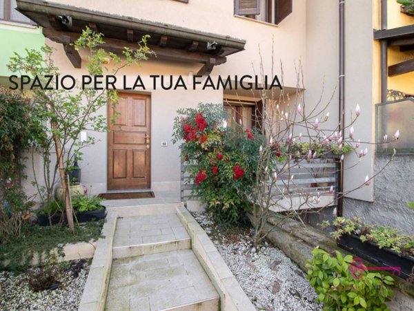 casa indipendente in vendita a Turano Lodigiano