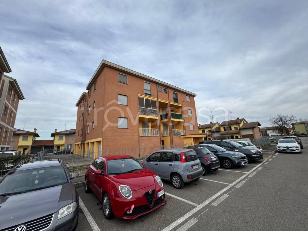 appartamento in vendita a Valera Fratta