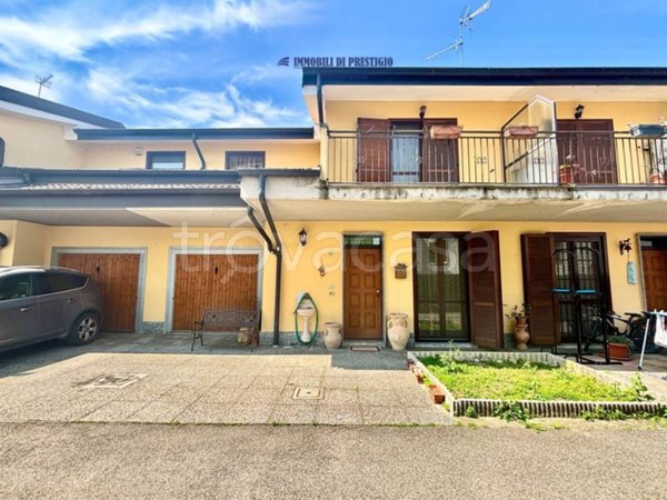 casa indipendente in vendita a Valera Fratta