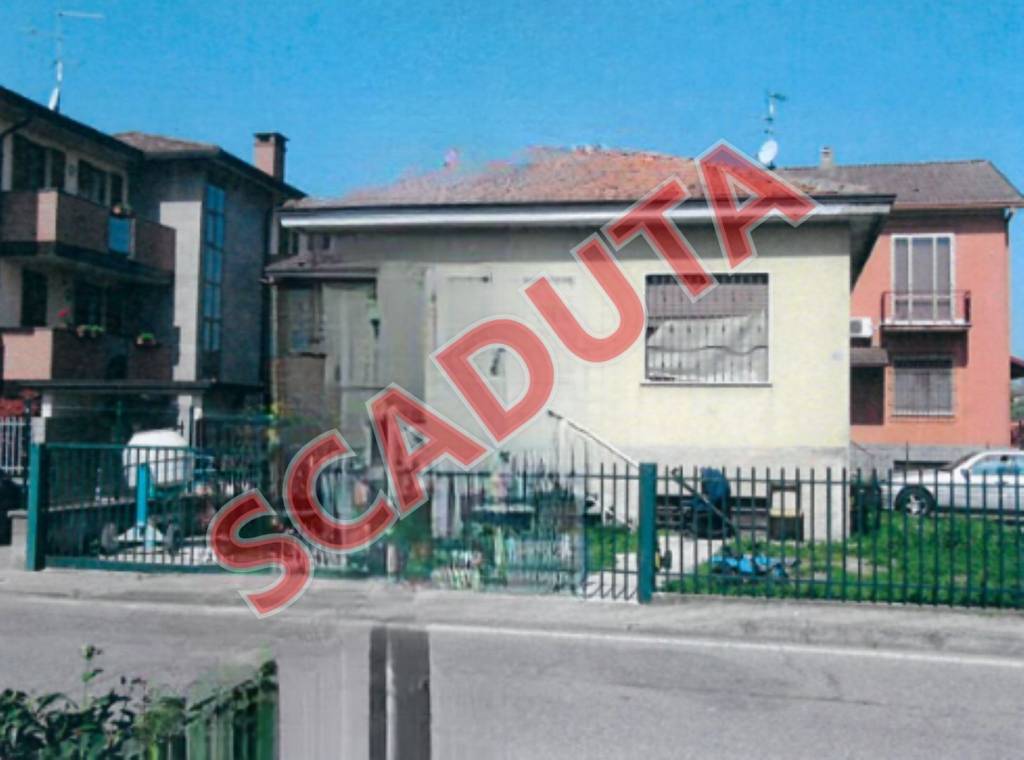 casa indipendente in vendita a Valera Fratta