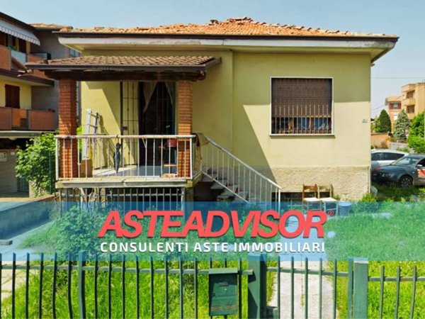 casa indipendente in vendita a Valera Fratta