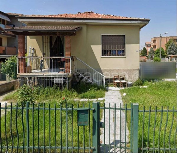 casa indipendente in vendita a Valera Fratta