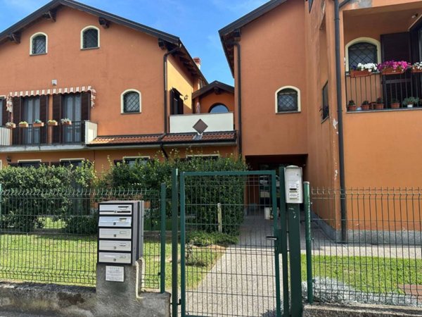 appartamento in vendita a Valera Fratta