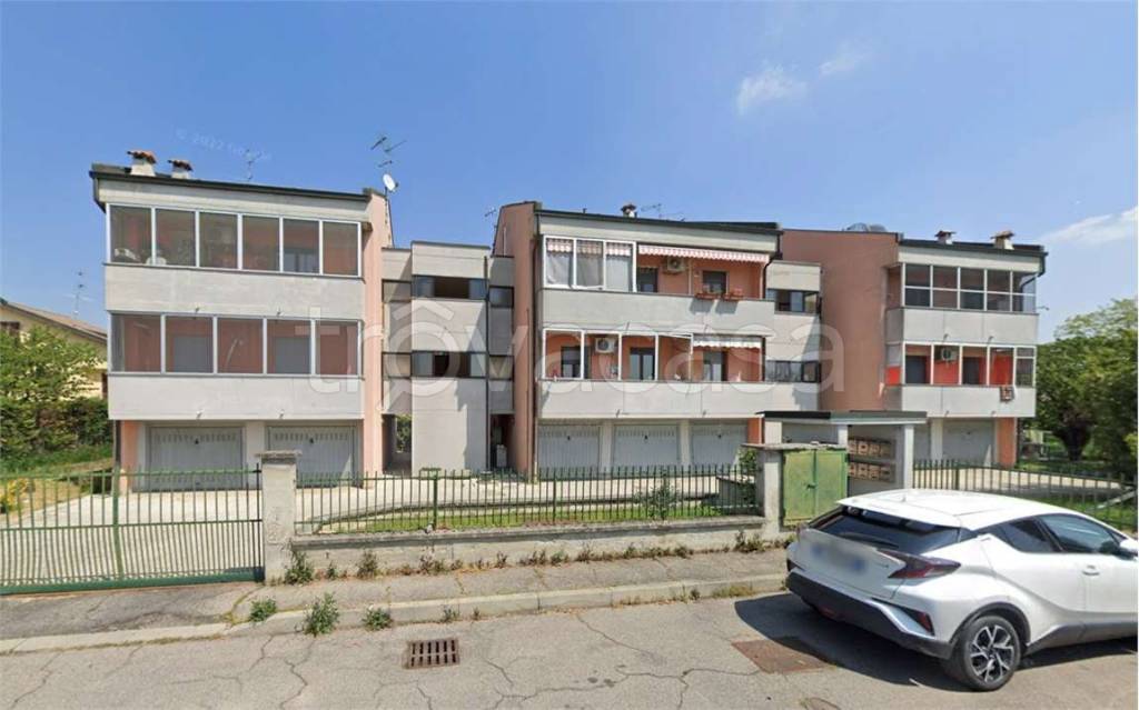 appartamento in vendita a Valera Fratta