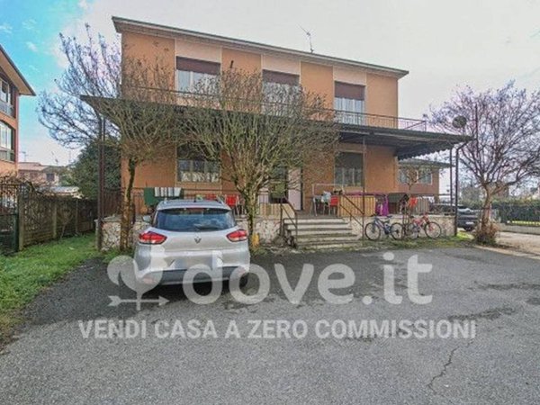 casa indipendente in vendita a Valera Fratta