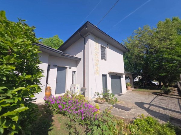 casa indipendente in vendita a Valera Fratta