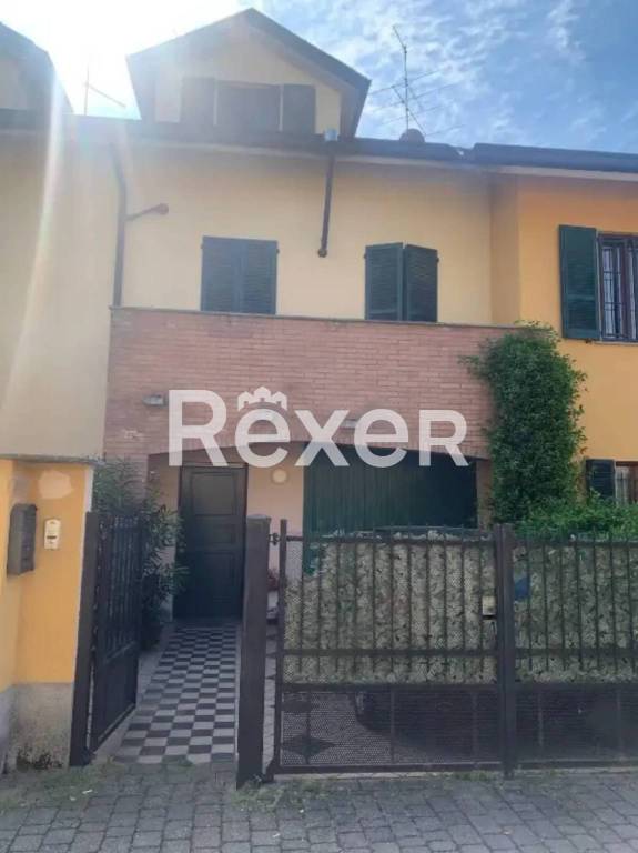 casa indipendente in vendita a Valera Fratta