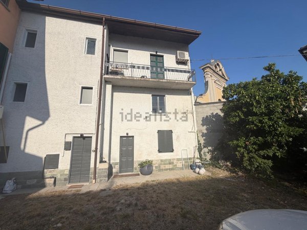 casa indipendente in vendita a Valera Fratta