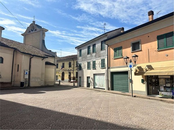 casa indipendente in vendita a Valera Fratta