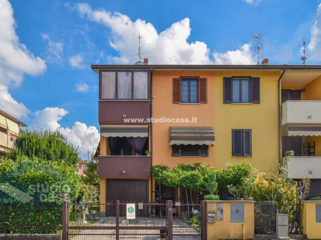 casa indipendente in vendita a Villanova del Sillaro in zona Bargano