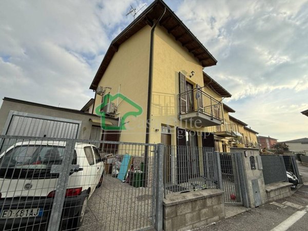 casa indipendente in vendita a Villanova del Sillaro in zona Bargano