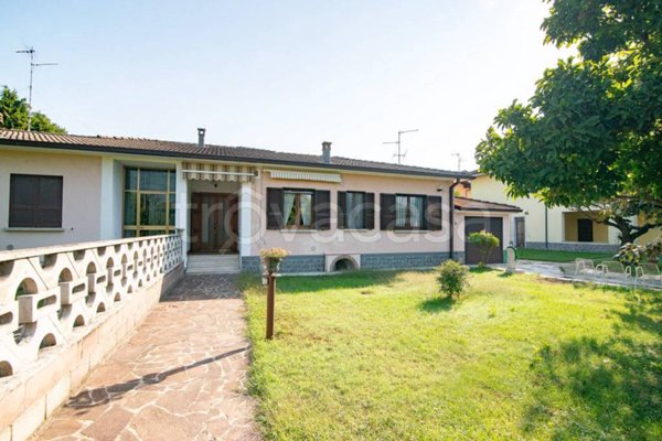 casa indipendente in vendita a Villanova del Sillaro
