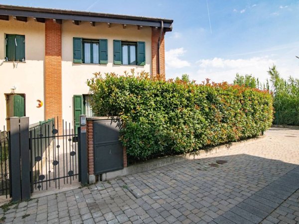 casa indipendente in vendita a Villanova del Sillaro