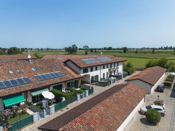 casa indipendente in vendita a Villanova del Sillaro