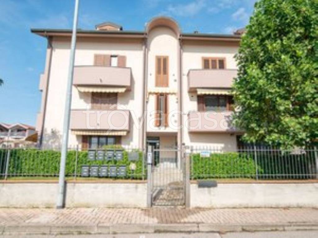 appartamento in vendita a Zelo Buon Persico