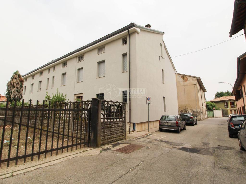 appartamento in vendita a Zelo Buon Persico