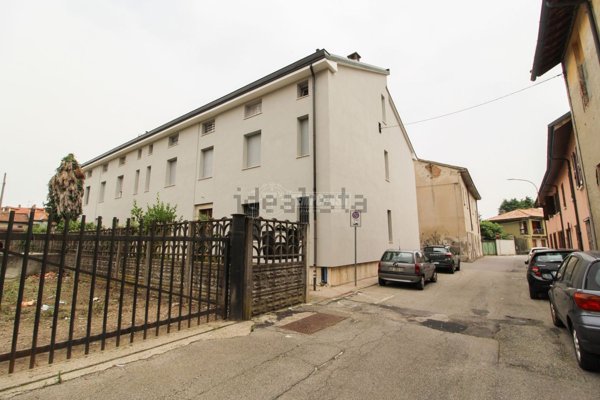 appartamento in vendita a Zelo Buon Persico