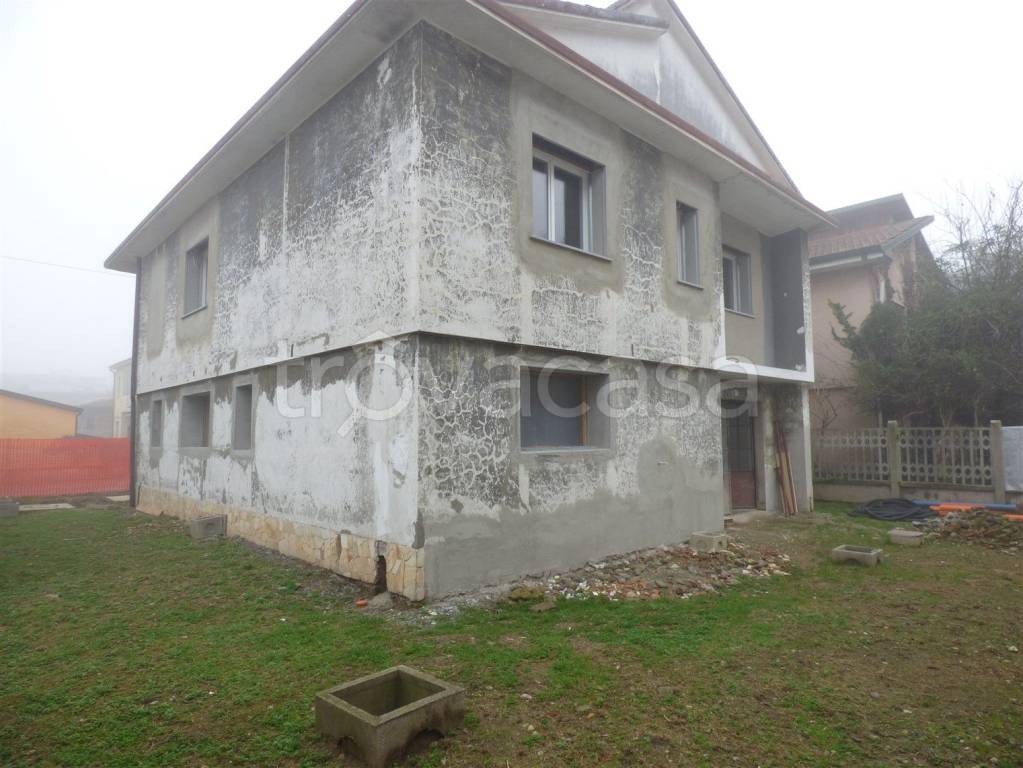 casa indipendente in vendita a Zelo Buon Persico
