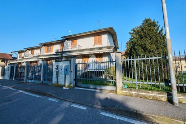 casa indipendente in vendita a Zelo Buon Persico